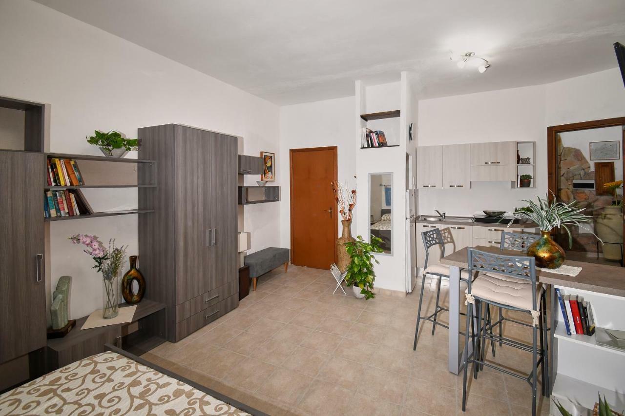 Bed & Breakfast L'Aquilino Iglesias Exterior photo