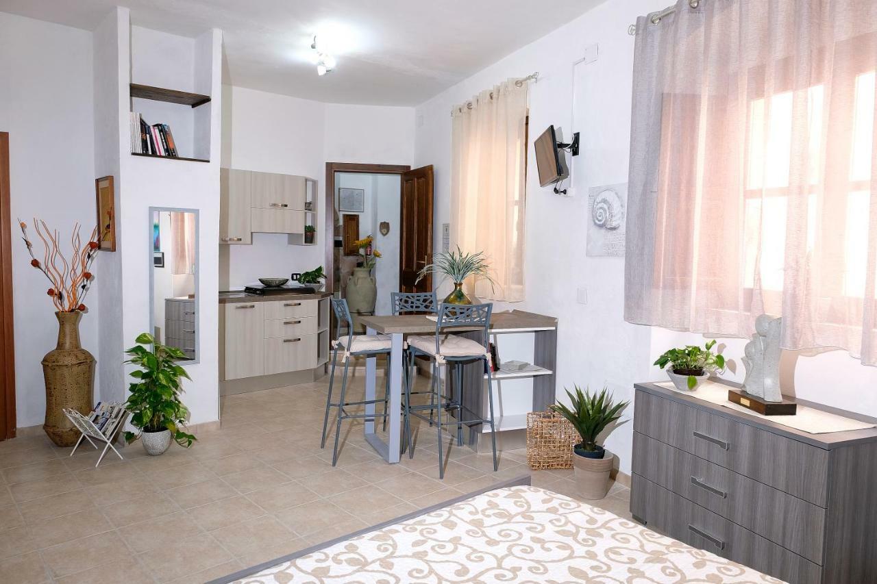 Bed & Breakfast L'Aquilino Iglesias Exterior photo